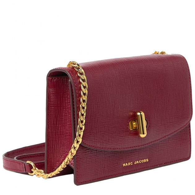 Marc Jacobs Turnlock Crossbody Bag in Cranberry – PinkOrchard.com Marc Jacobs Turnlock Crossbody Bag in Cranberry – PinkOrchard.com