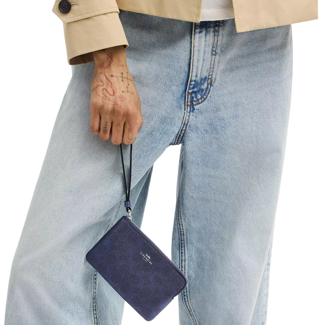 Coach Corner Zip Wristlet In Signature Canvas - Blue/ Navy CCK71