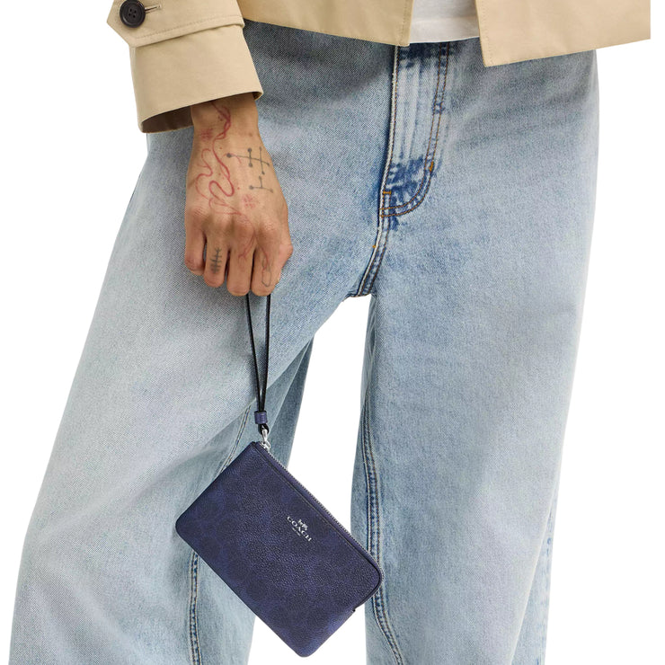 Coach Corner Zip Wristlet In Signature Canvas - Blue/ Navy CCK71