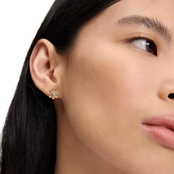 Female Model Wearing Kate Spade Bursting Blooms Studs Earrings in Yellow Gold KK485