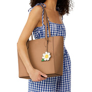 Model Carrying Kate Spade Dana Tote Bag - Light Fawn KG581