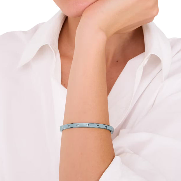 Model Wearing Kate Spade Spot the Spade Enamel Hinged Bangle Bracelet - Crisp Sky KJ727