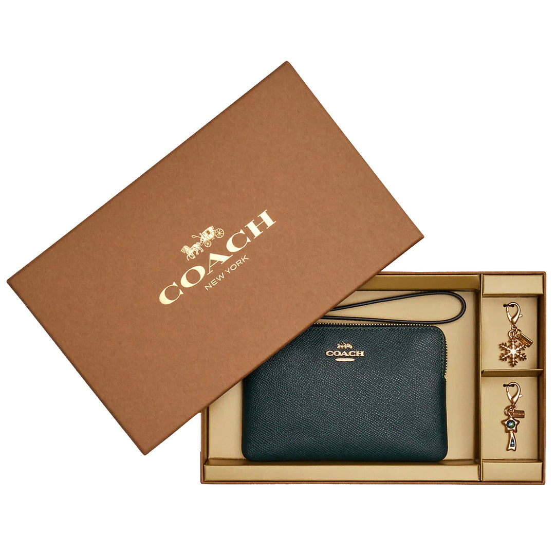 coachあり Coach Boxed Corner Zip Wristlet in Forest Green C6878