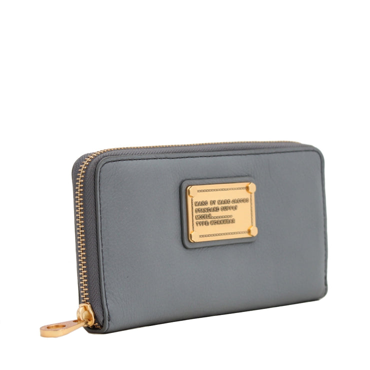 Marc by Marc Jacobs Classic Q Vertical Zip Around Wallet- Gunmetal