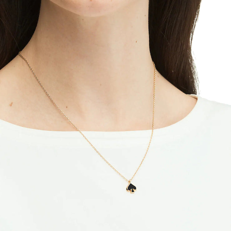 Kate Spade Everyday Spade Enamel Mini Pendant Necklace in Black o0ru3073