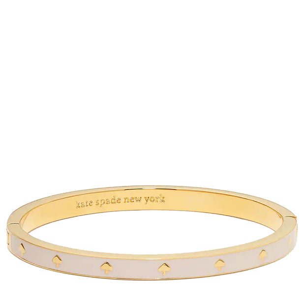 Kate Spade Spot the Spade Enamel Hinged Bangle Bracelet in Chalk Pink o0ru2565
